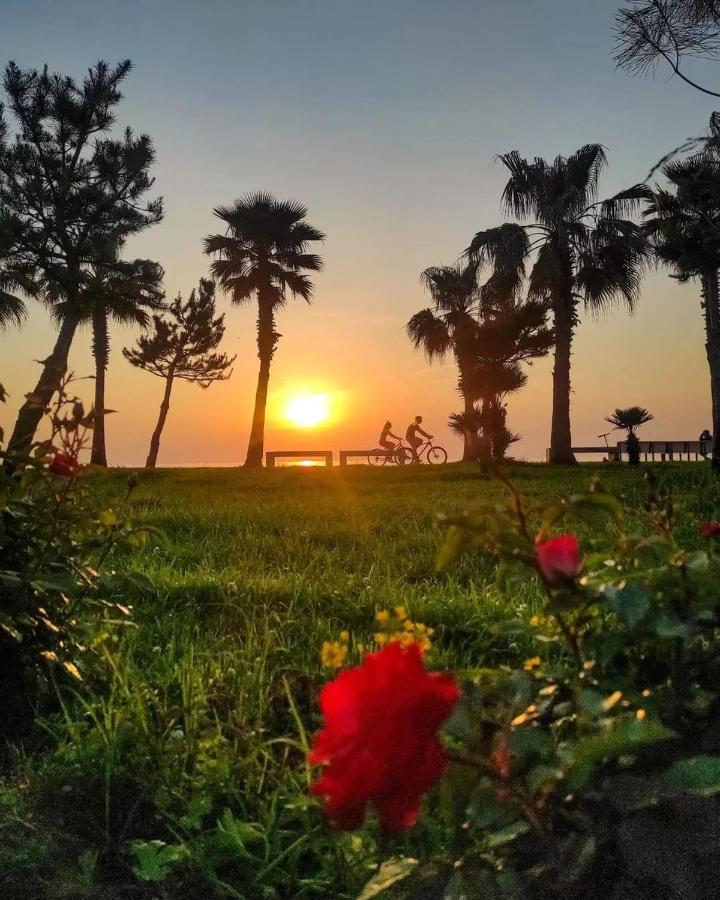 Luxury Sea View Apartments In Orbi City Batumi Zewnętrze zdjęcie